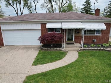 26676 Richard Drive, Warren, MI 48089