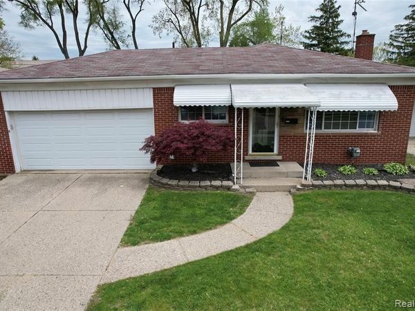 26676 Richard Drive, Warren, MI 48089