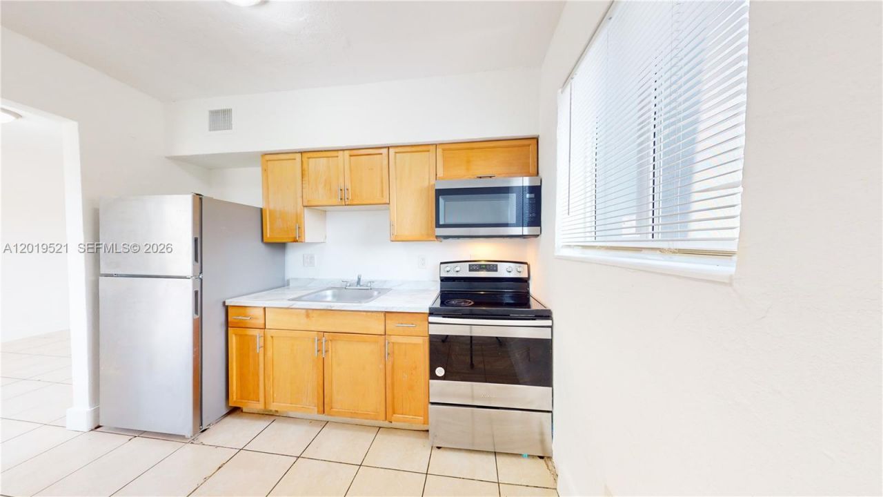 1190 NW 65th St , Unit 2, Miami, FL 33150 Photo