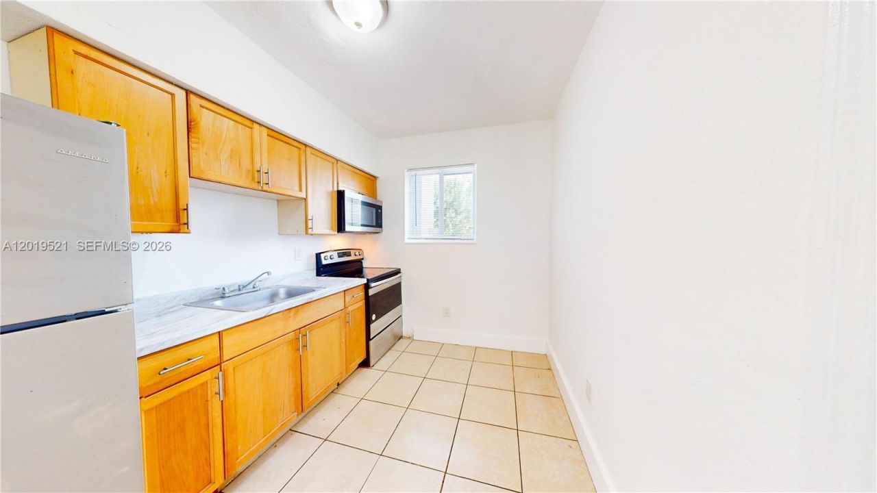 1190 NW 65th St , Unit 2, Miami, FL 33150 Photo