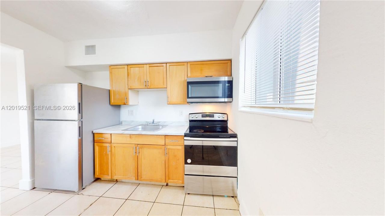 1190 NW 65th St , Unit 2, Miami, FL 33150 Photo