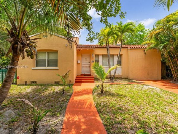 28 NE 48th St , Miami, FL 33137
