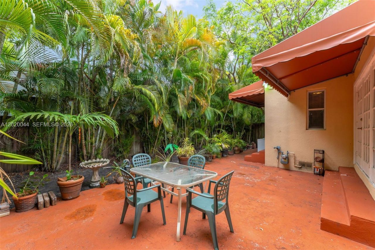 28 NE 48th St , Miami, FL 33137 Photo