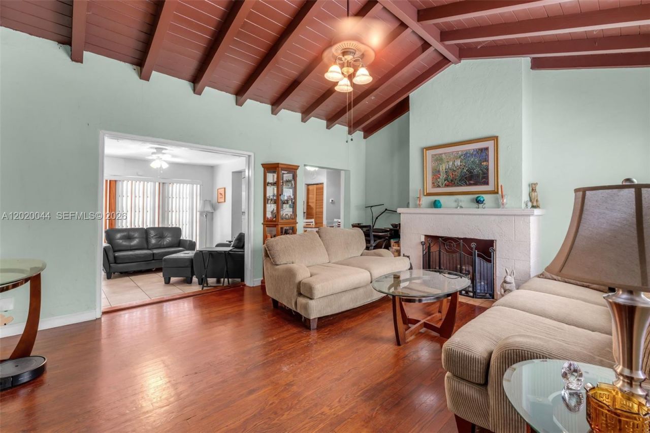 28 NE 48th St , Miami, FL 33137 Photo