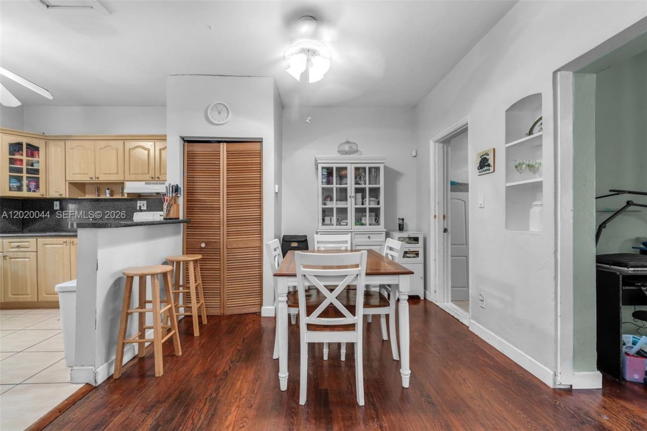 28 NE 48th St , Miami, FL 33137 Photo