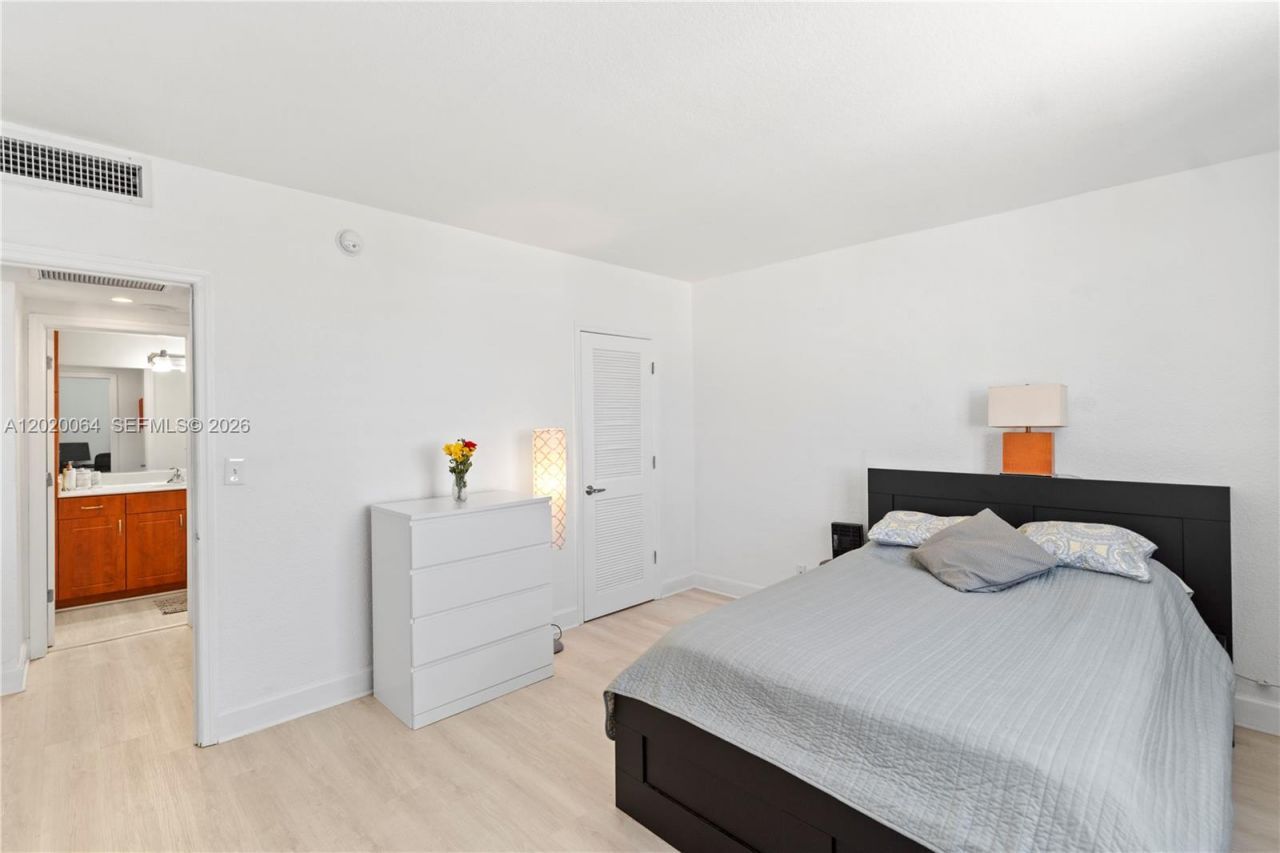 401 69th St , Unit 1509, Miami Beach, FL 33141 Photo