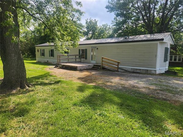 400 W Ruby Street , Conway, MO 65632