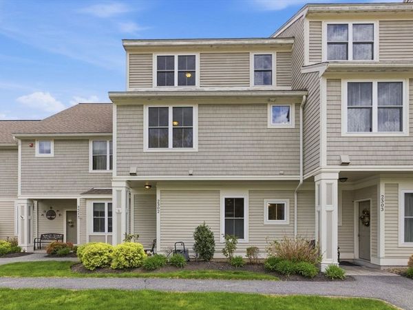 2302 Juniper Circle, Unit 2302, North Andover, MA 01845
