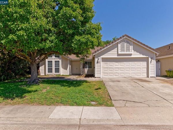 8017 Spengler Dr, Sacramento, CA 95828