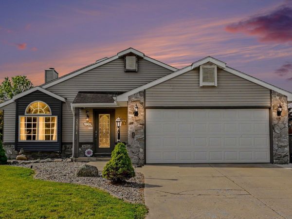 27674 Bison Ridge, Elkhart, IN 46514