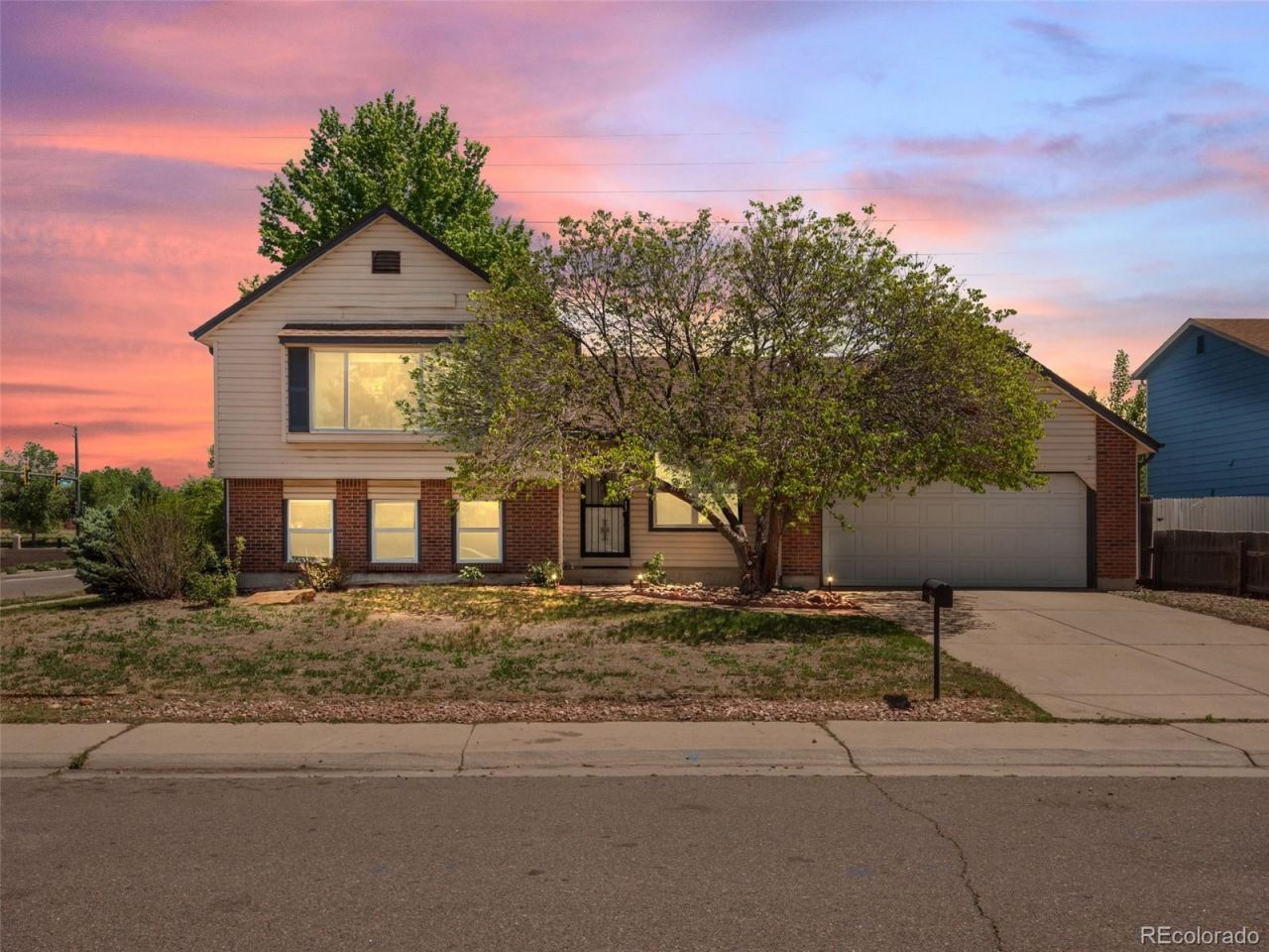 4594 Granby Way, Denver, CO 80239 Main Photo