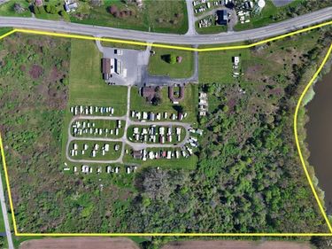 5764 W Lake Road, Burt, NY 14028