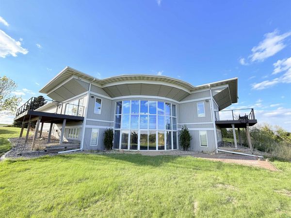 2374 252nd St., Hornick, IA 51026