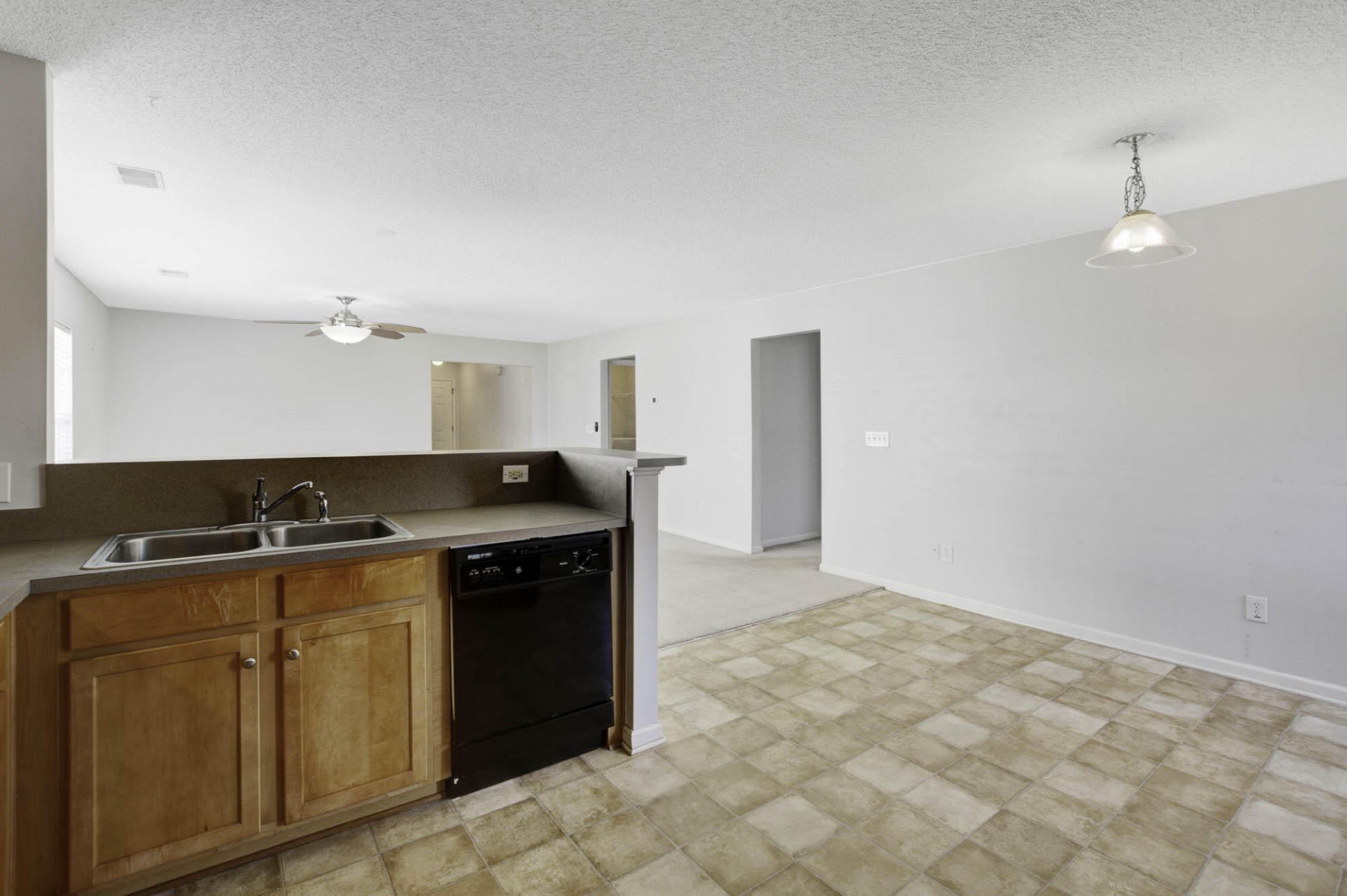 104 Wildberry Lane Photo 8