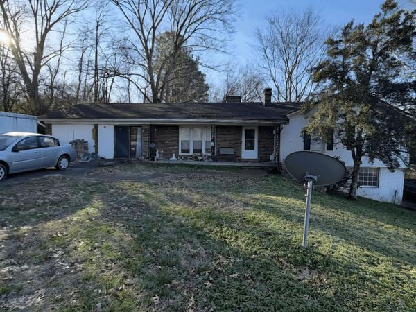 303 W Hardin Dr , Columbia, TN 38401
