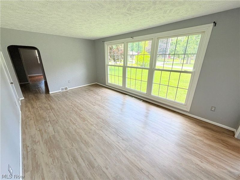 8803 Spring Valley Drive , Mentor, OH 44060 Photo 12
