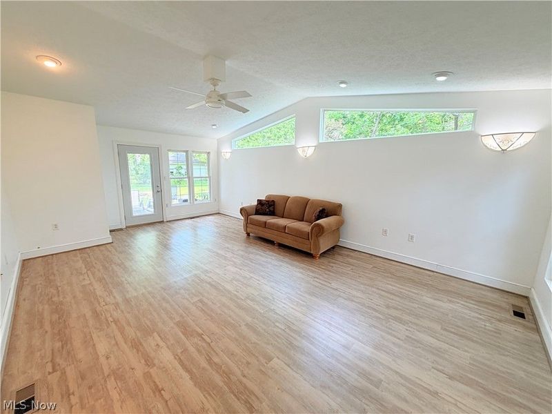 8803 Spring Valley Drive , Mentor, OH 44060 Photo 13