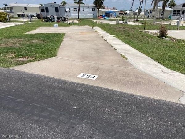 19681 Summerlin RD 256, FORT MYERS, FL 33908
