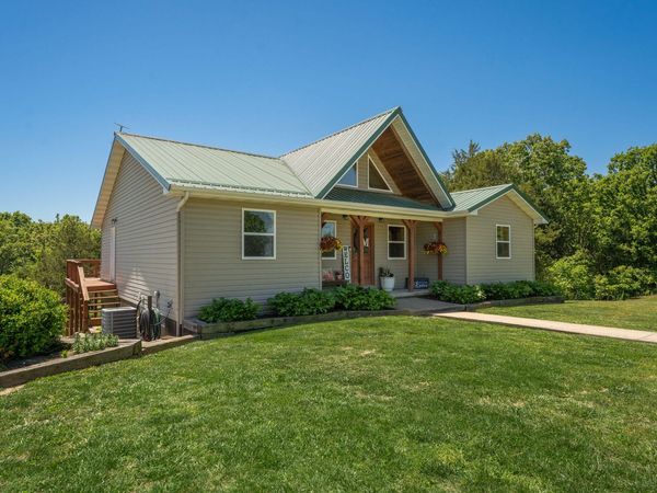 5000 Sanders Drive , Hartville, MO 65667