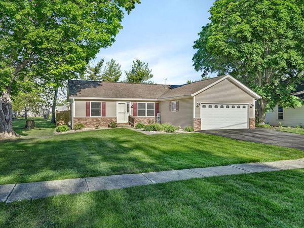 209 N Pine Street , Gardner, IL 60424