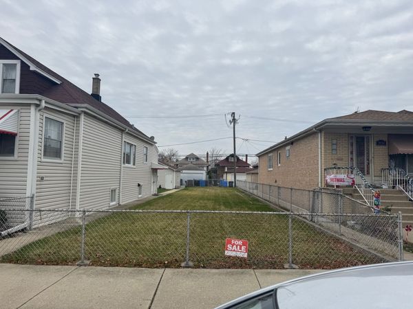 3932 N Oak Park Avenue N, Chicago, IL 60634