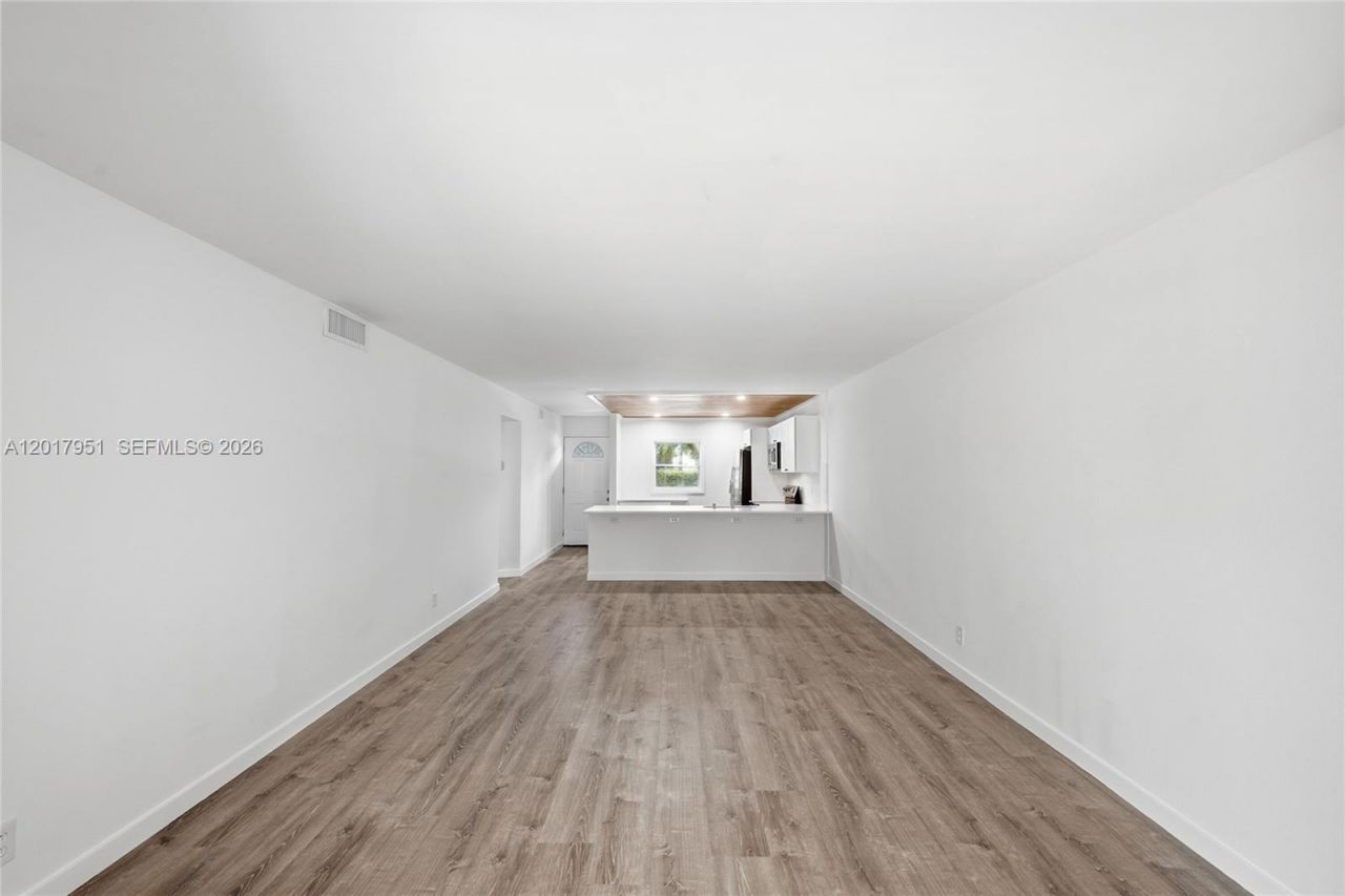 330 NE 26th Ave , Unit 1120, Boynton Beach, FL 33435 Photo