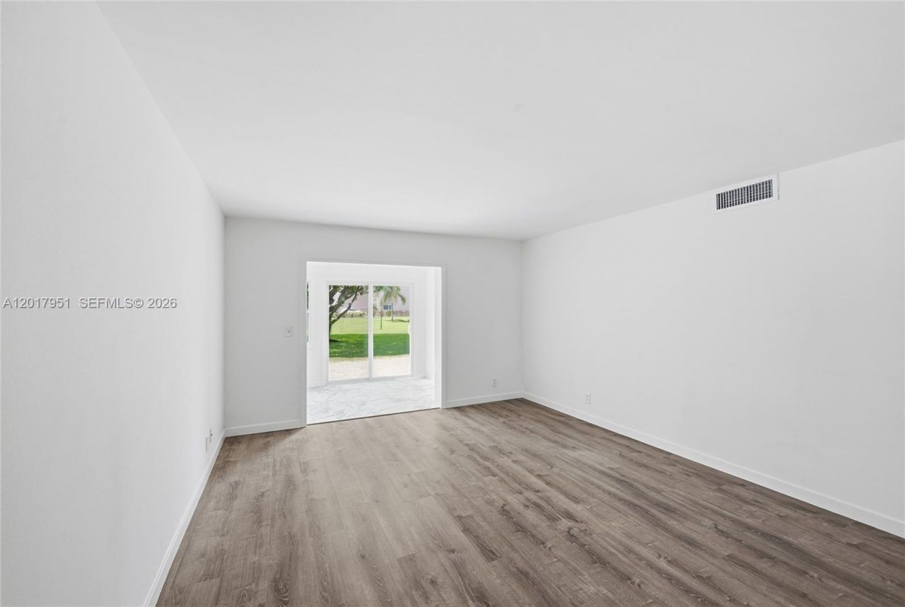 330 NE 26th Ave , Unit 1120, Boynton Beach, FL 33435 Photo