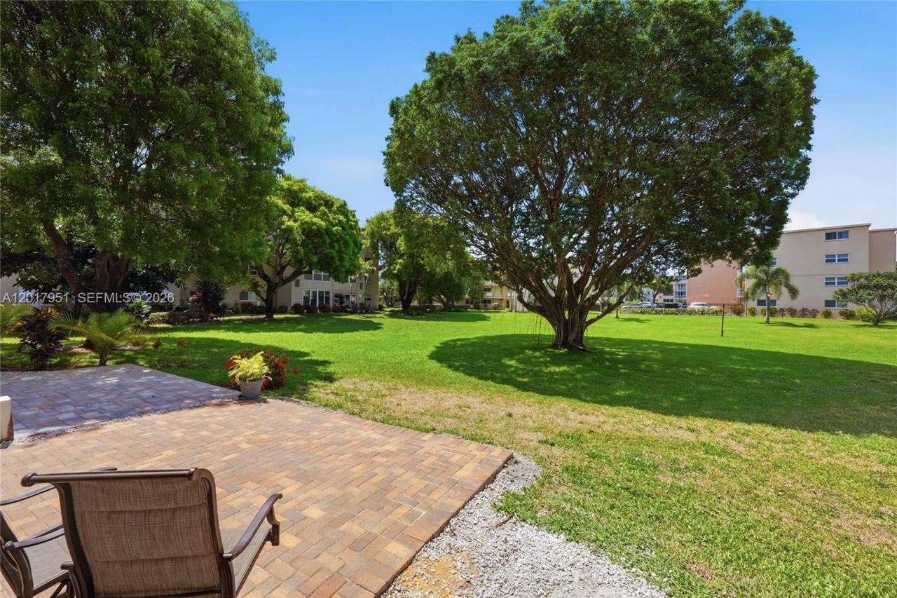 330 NE 26th Ave , Unit 1120, Boynton Beach, FL 33435 Photo