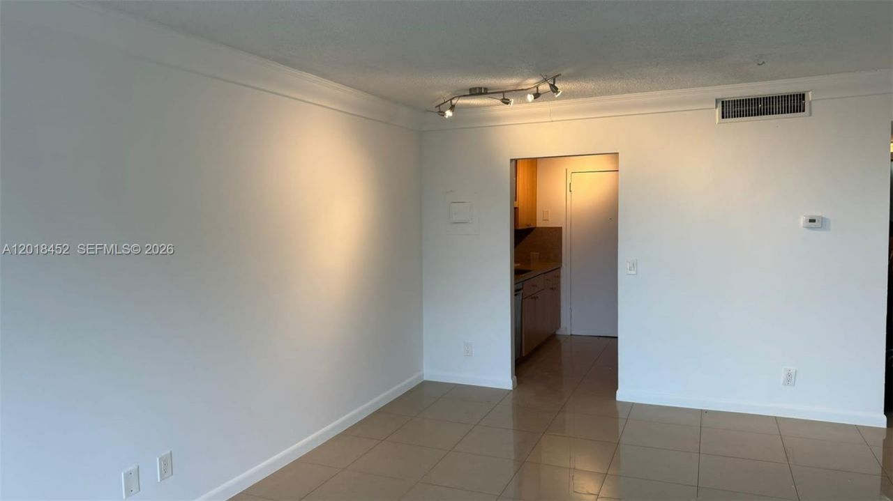 2020 NE 135th St , Unit 303, North Miami, FL 33181 Photo