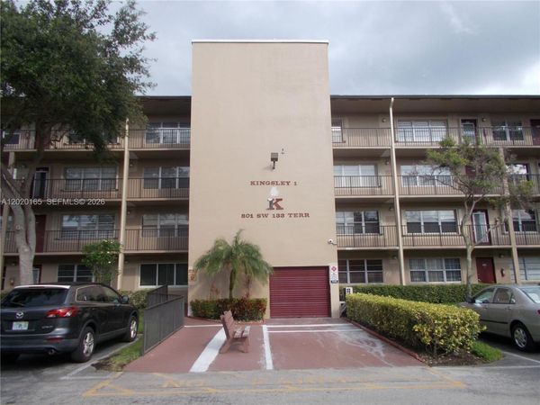 801 SW 133rd Ter , Unit 110K, Pembroke Pines, FL 33027