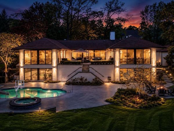 N1888 Loramoor LANE, Lake Geneva, WI 53147