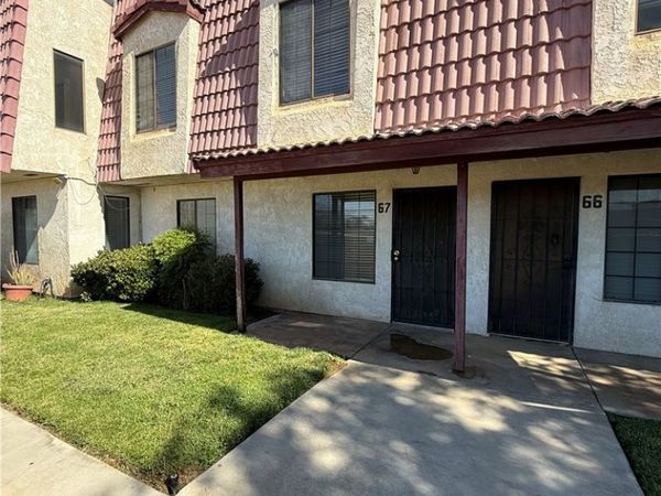 2260 E ave Q4, Palmdale, CA 93550