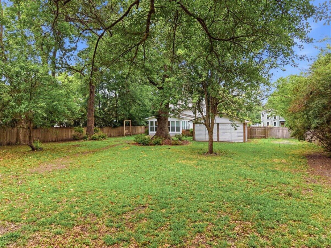 494 Woodland Shores Road Photo 30