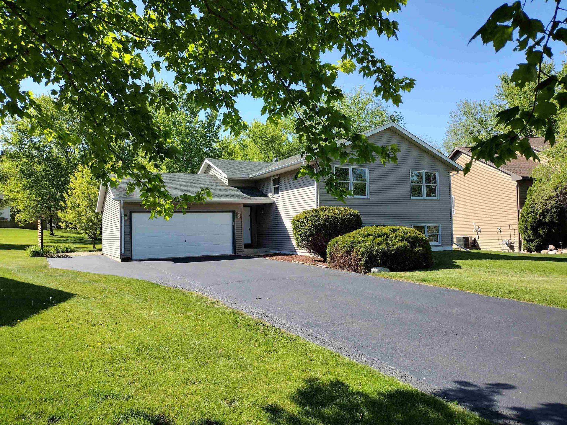 1127 NW Candlewick Drive, Poplar Grove, IL 61065 Main Photo