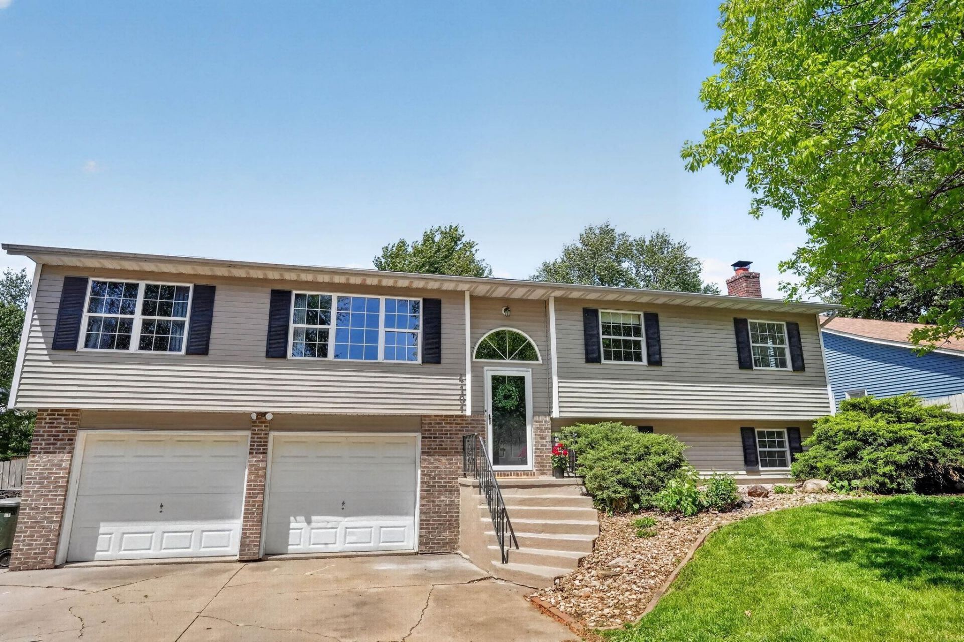 4101 Horseshoe Drive, Cedar Falls, IA 50613 Main Photo