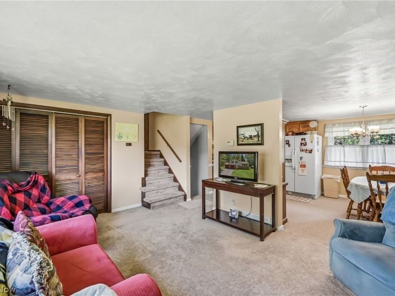 42033 Edward Circle, Columbiana, OH 44408 Photo 7