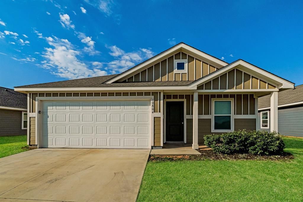 10804 SW 23rd Place, Yukon, OK 73099 Main Photo