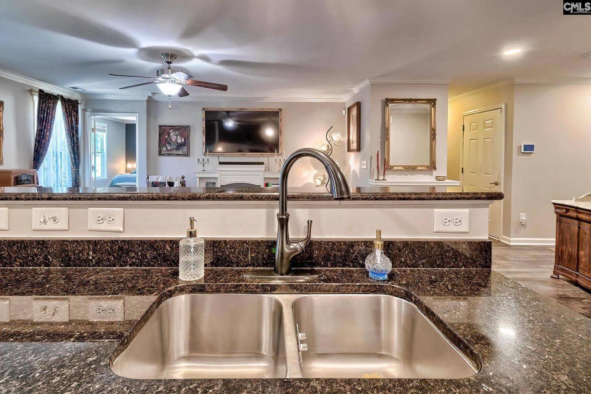 405 Carrik Court  Photo 26