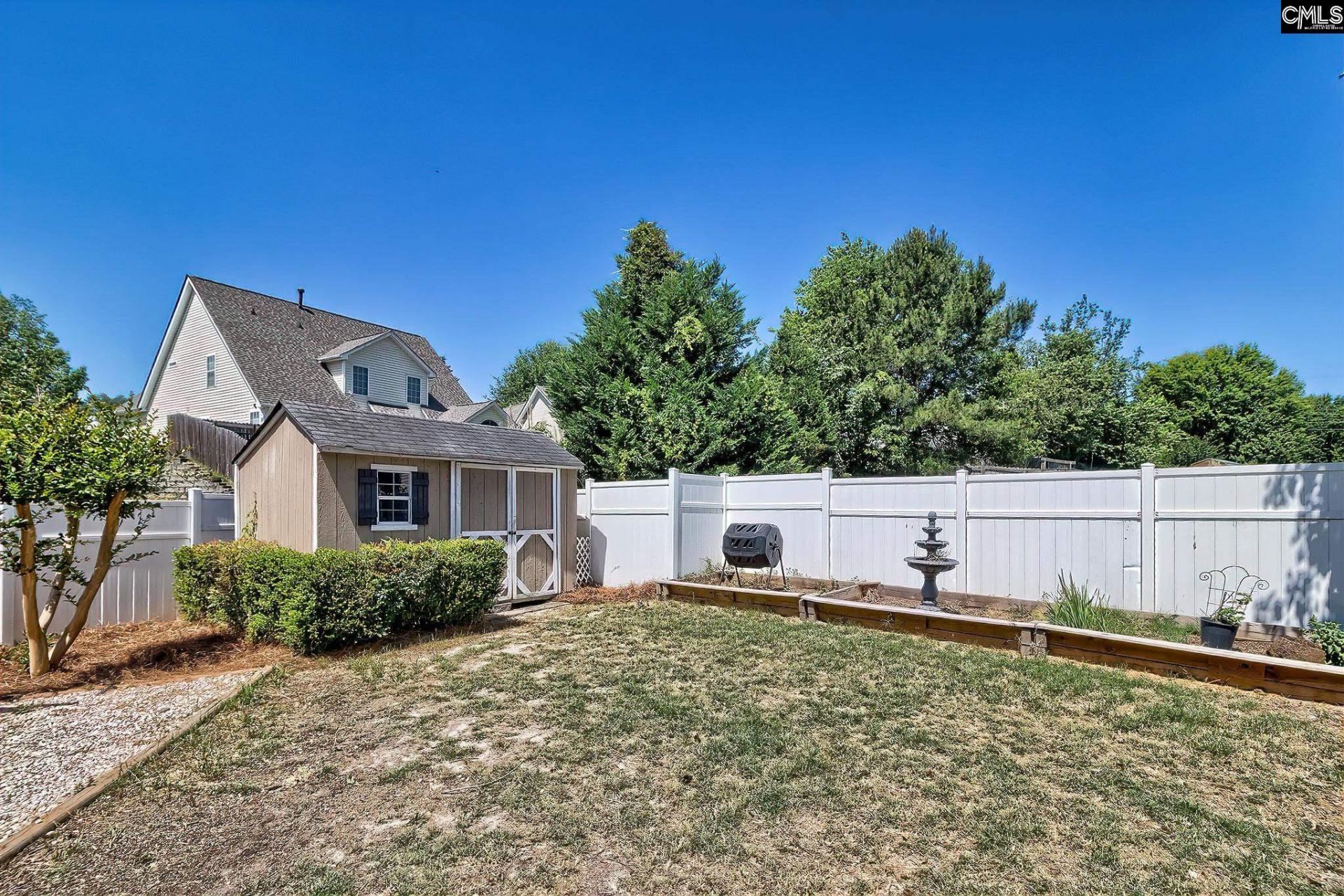 405 Carrik Court  Photo 30