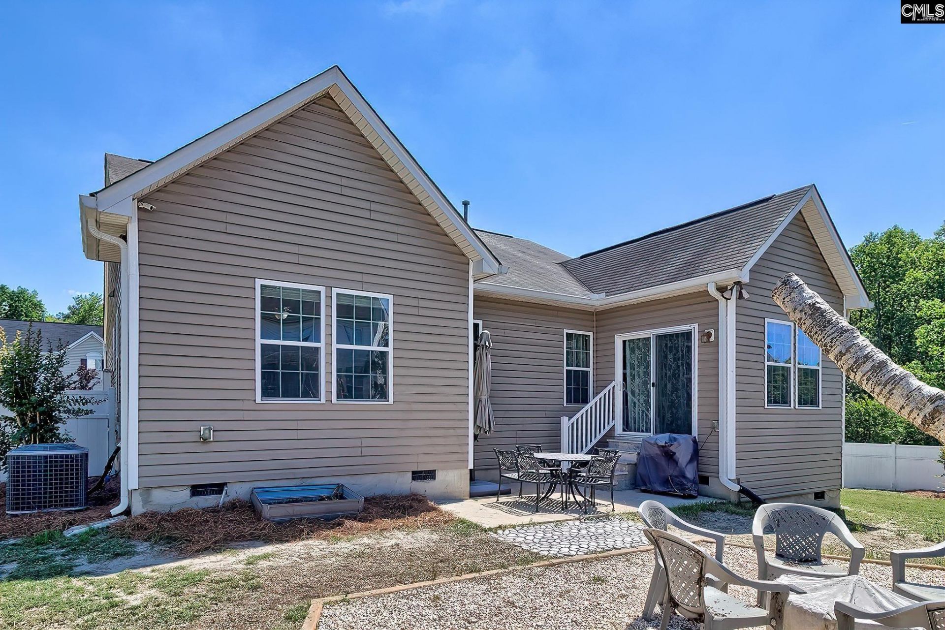 405 Carrik Court  Photo 33