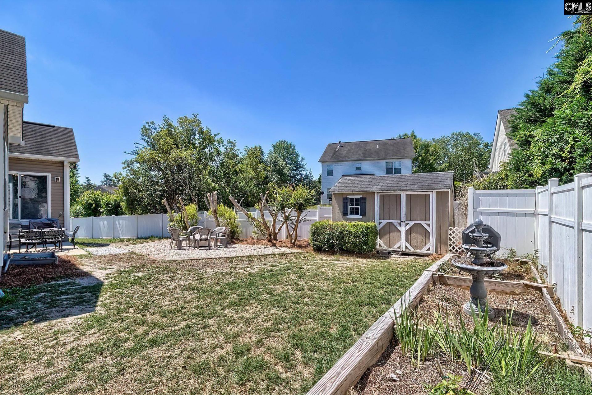 405 Carrik Court  Photo 35