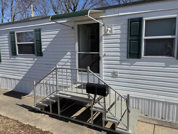 73 RedWing Lane, Madison, WI 53704