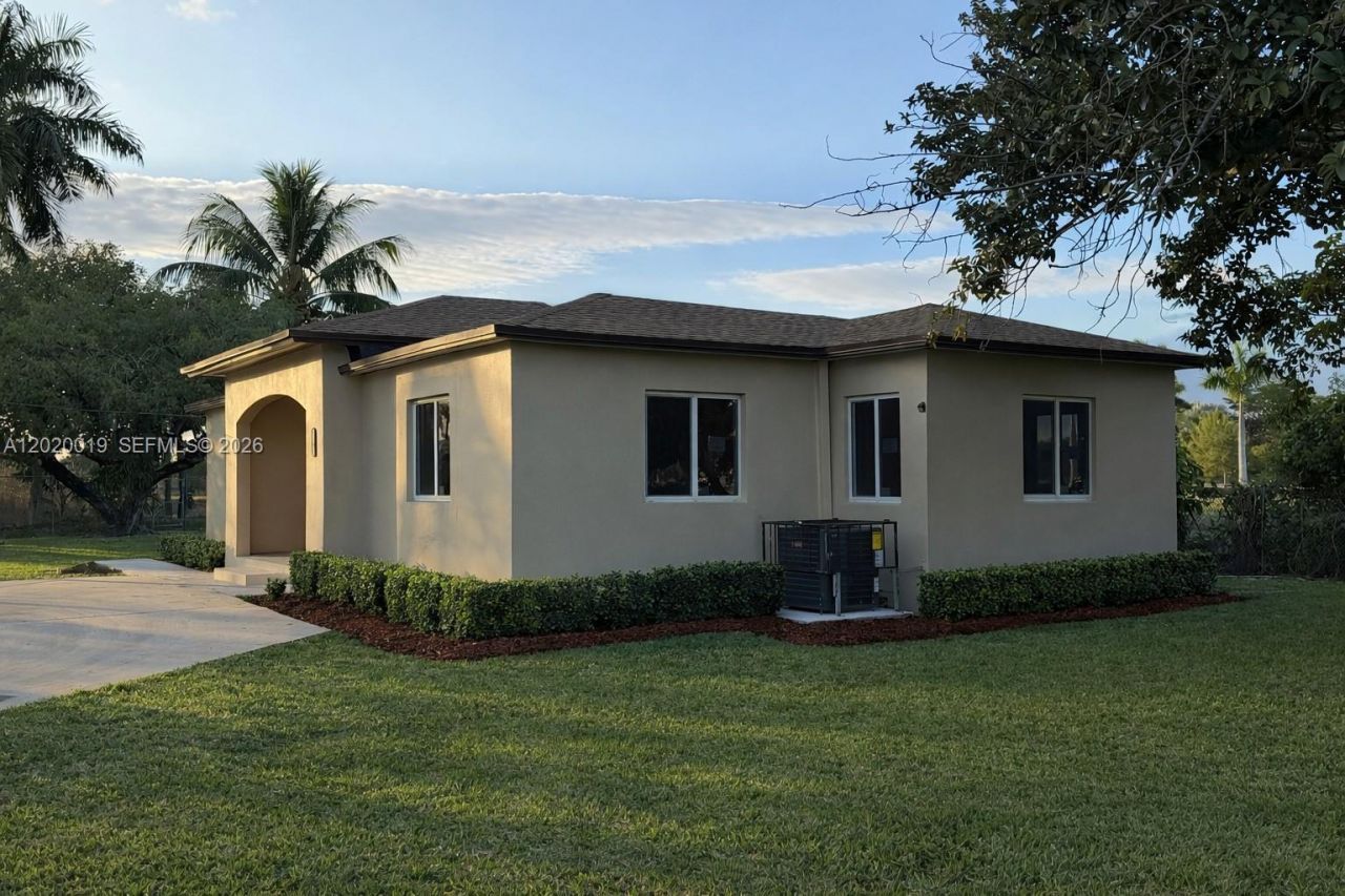 2295 NW 115th St , Miami, FL 33167 Photo