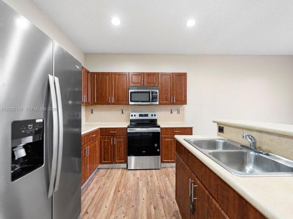 1049 NE 42nd Pl , Homestead, FL 33033