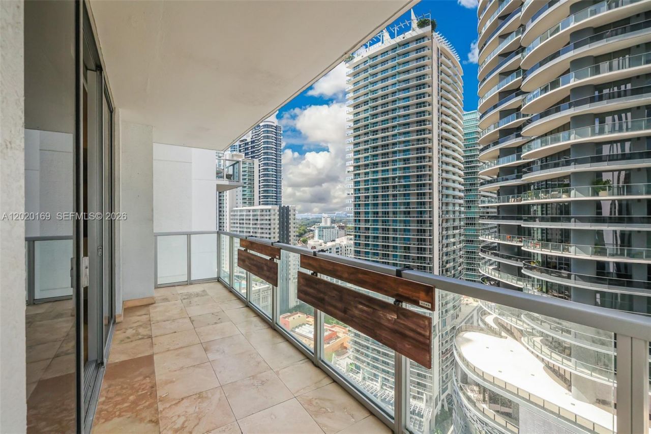 1050 Brickell Ave , Unit 2320, Miami, FL 33131 Photo