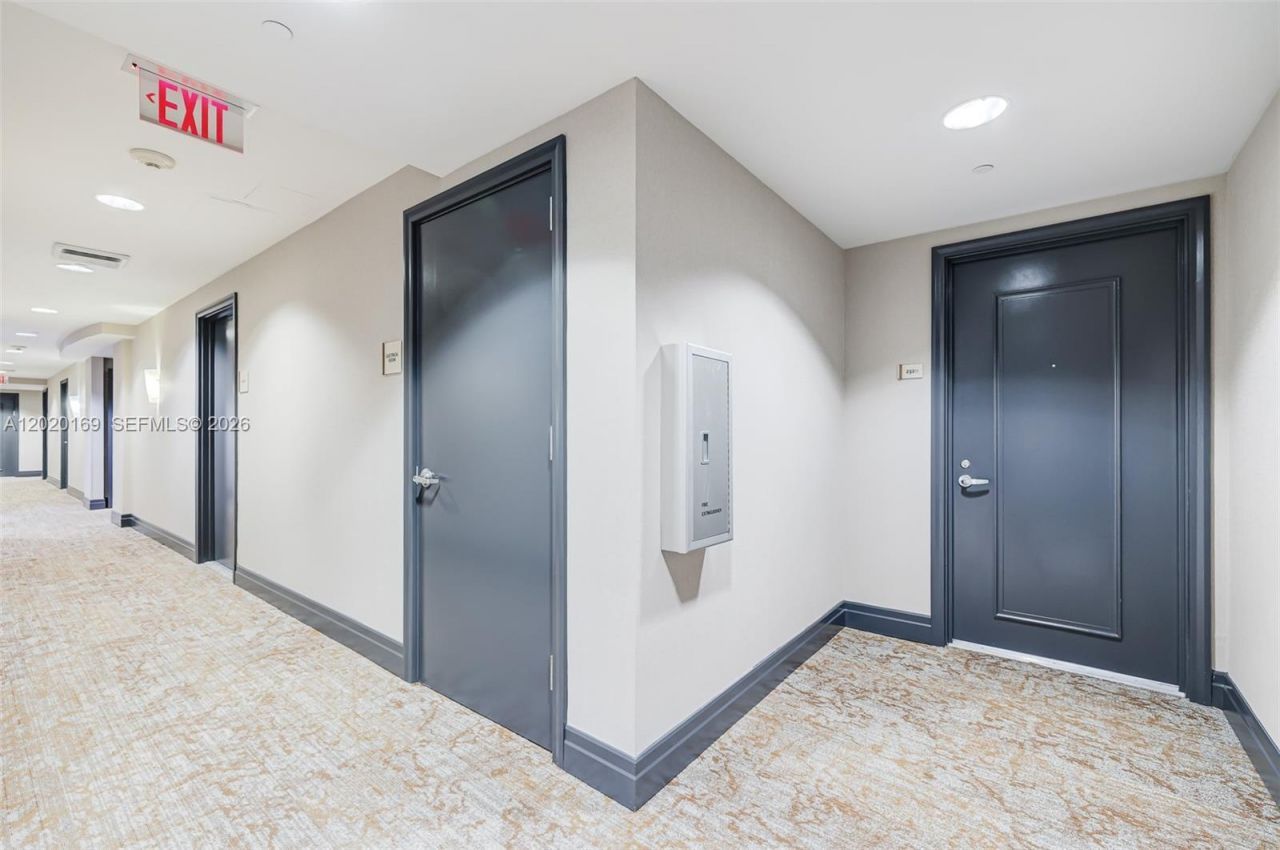 1050 Brickell Ave , Unit 2320, Miami, FL 33131 Photo