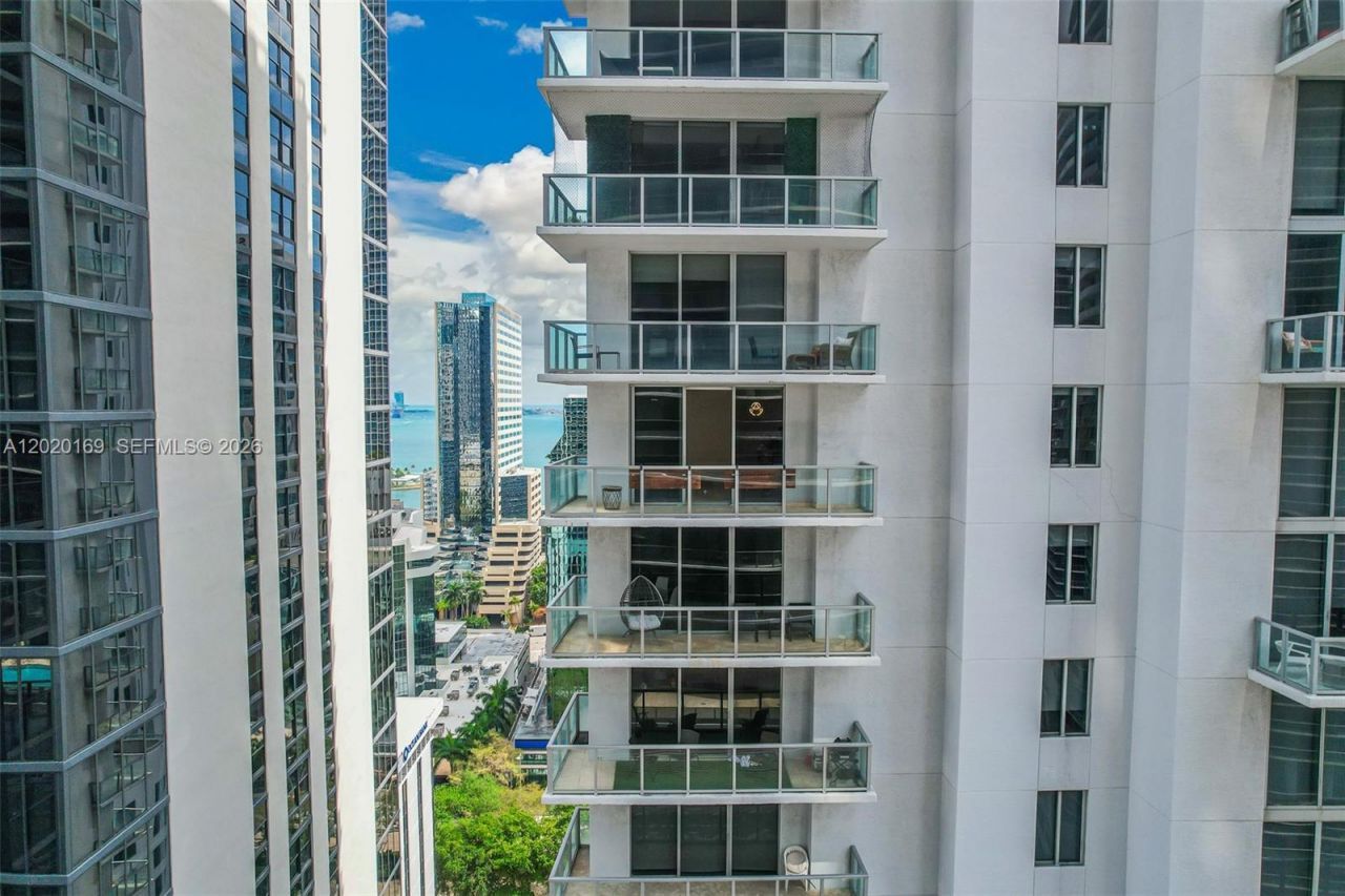 1050 Brickell Ave , Unit 2320, Miami, FL 33131 Photo