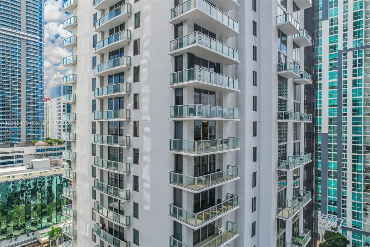 1050 Brickell Ave , Unit 2320, Miami, FL 33131 Photo