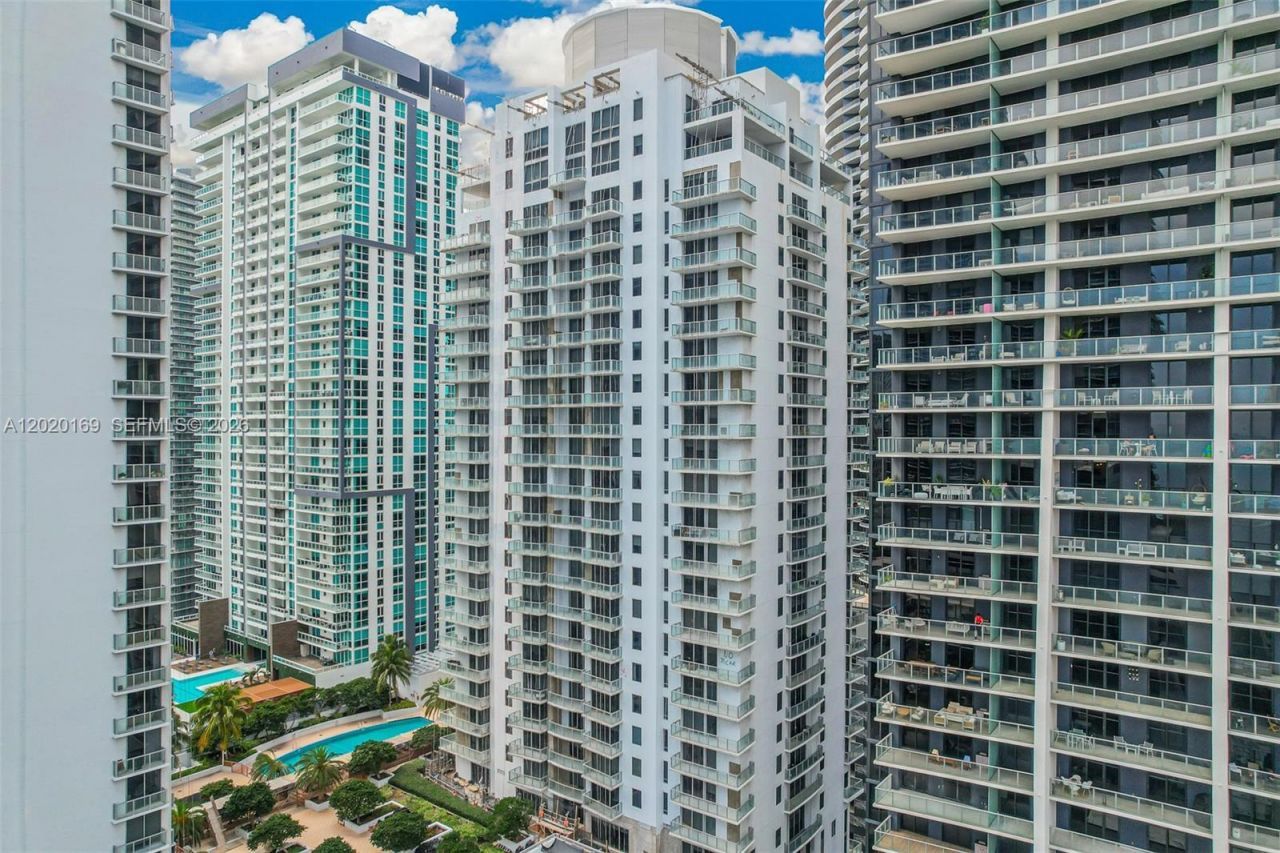 1050 Brickell Ave , Unit 2320, Miami, FL 33131 Photo