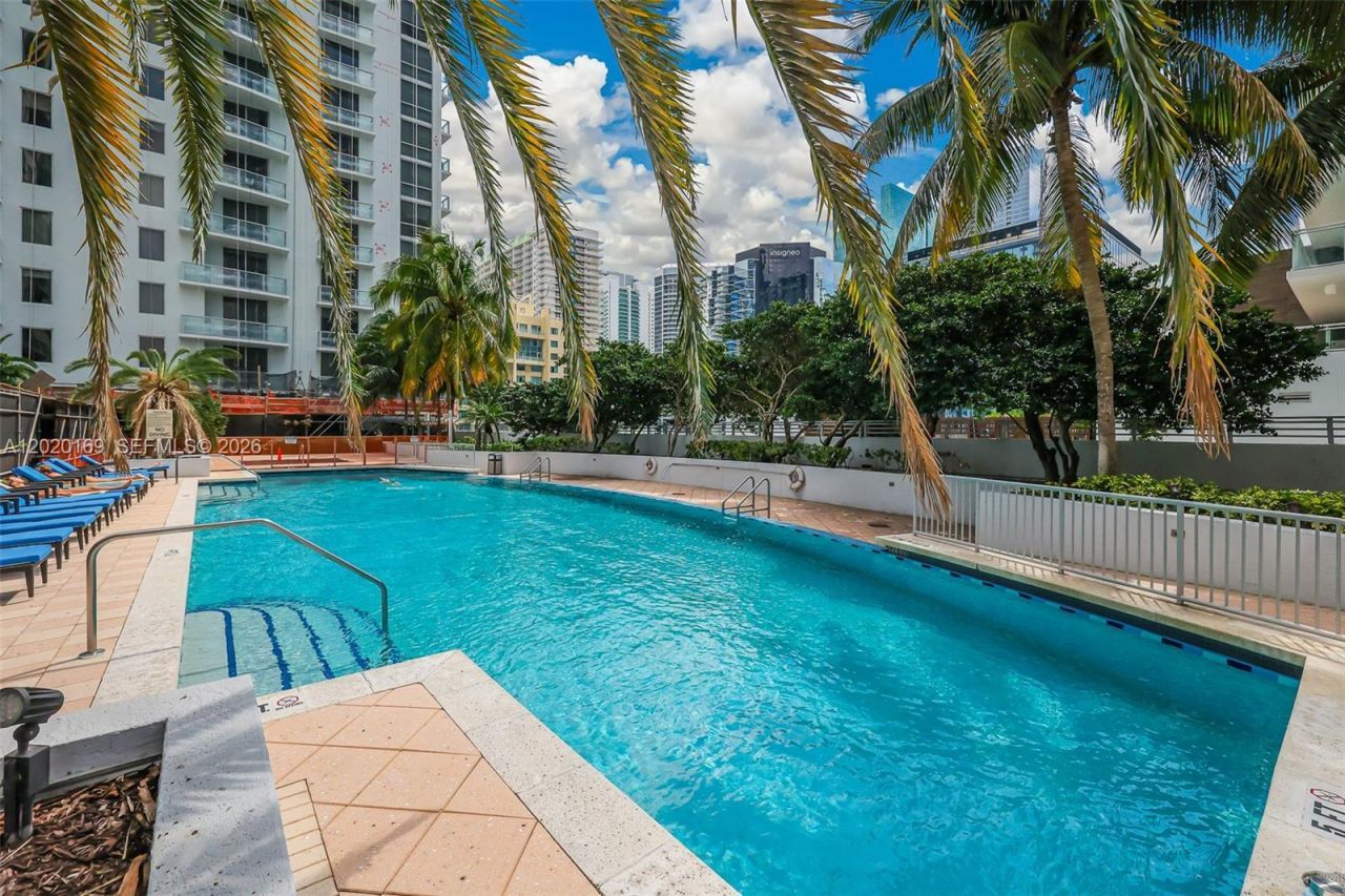 1050 Brickell Ave , Unit 2320, Miami, FL 33131 Photo